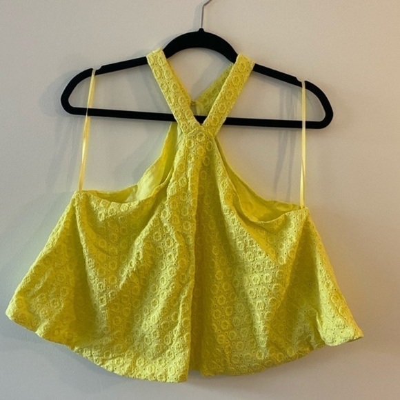 Design Lab Lord & Taylor  Yellow Flowy crop top size Small - Picture 1 of 9